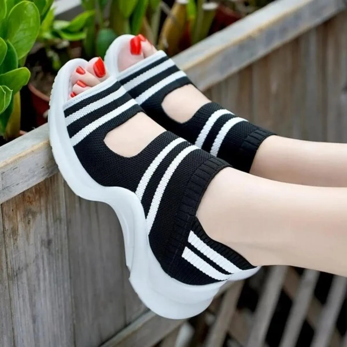2024 nuovi sandali maglia spessa suola spot suola leggera sandali Flyknit sport estivi scarpe per il tempo libero sandali in mag